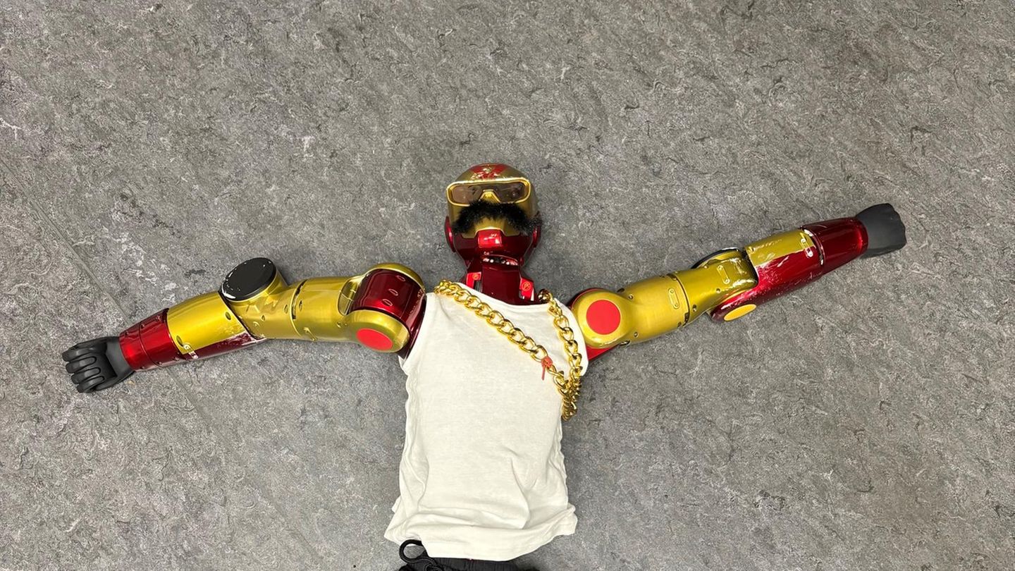Belästigung: Ferngesteuerter Roboter belästigt 16-Jährige in Köln sexuell