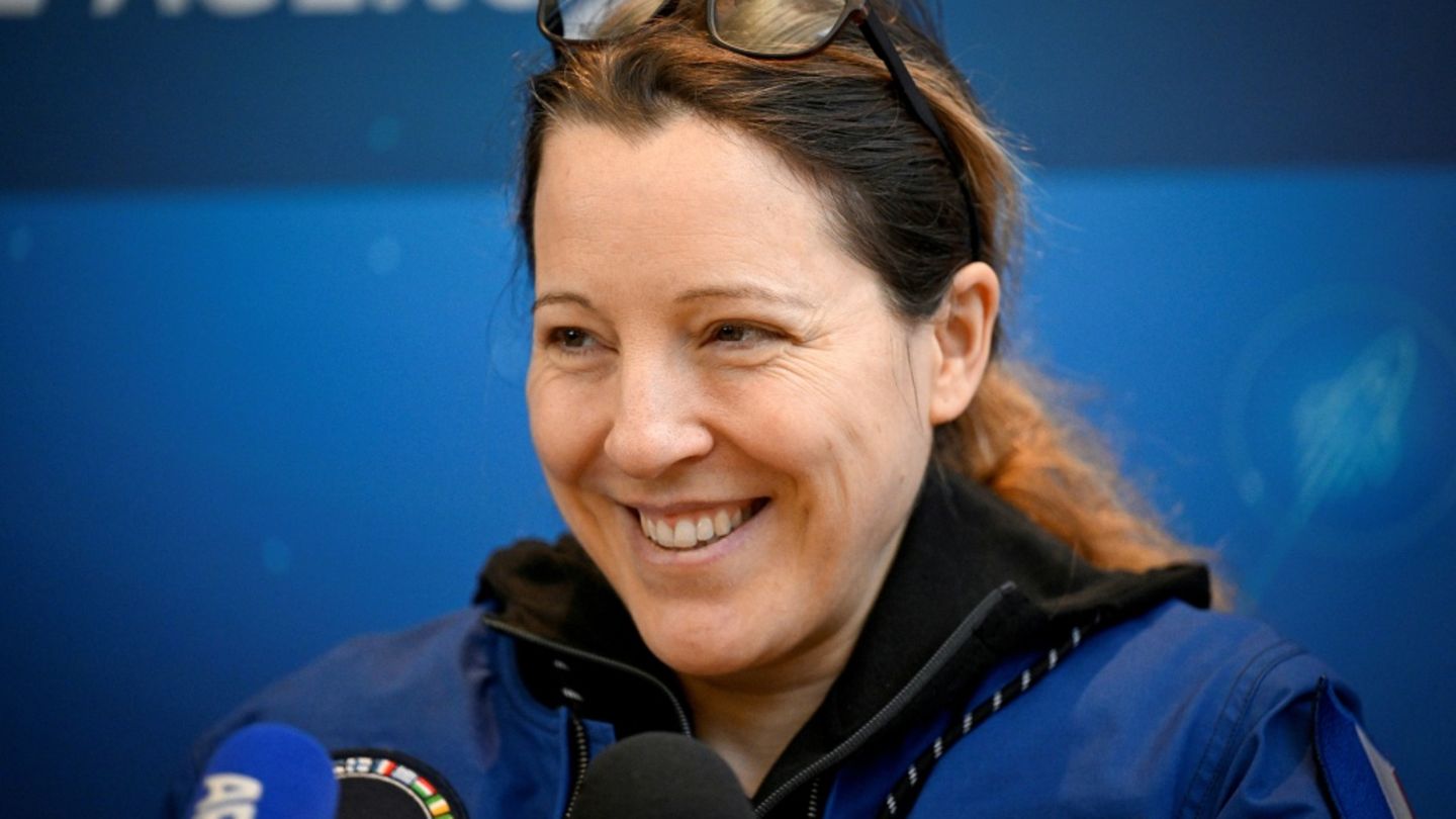 Astronautin Adenot: Für Reisen zum Mars ist es noch zu früh