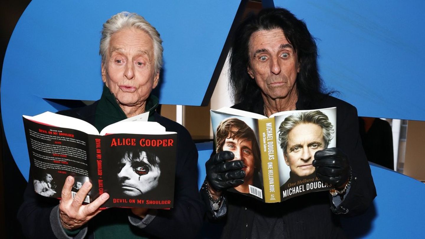 Bücher: Die Autobiografien von Michael Douglas und Alice Cooper erschienen am selben Tag