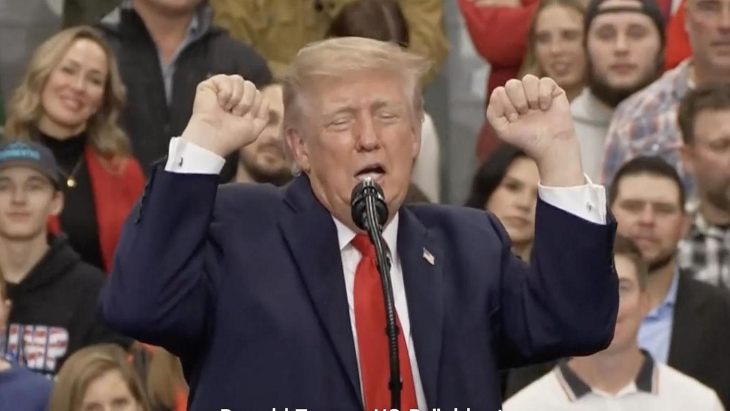 Kontroverse um Transfrauen: Trump spottet erneut über US-Sportlerinnen: „Meine Frau hasst das“