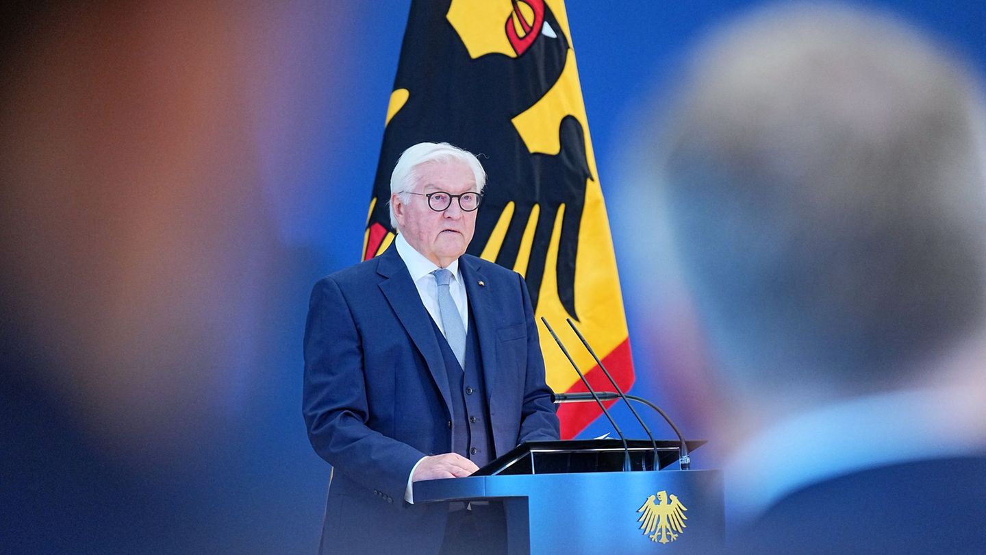 Gedenken an Stolpersteine: Bundespräsident Steinmeier besucht am 9. November Weimar
