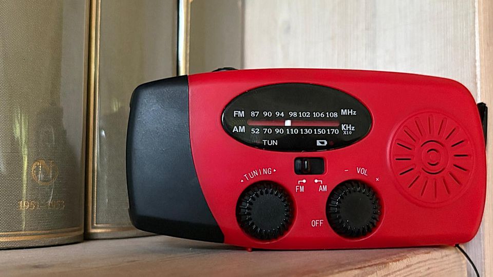 Kurbelradio Test: Solarbaby Notfallradio