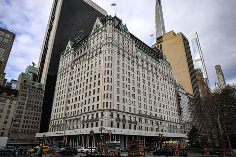 Plaza Hotel Kevin