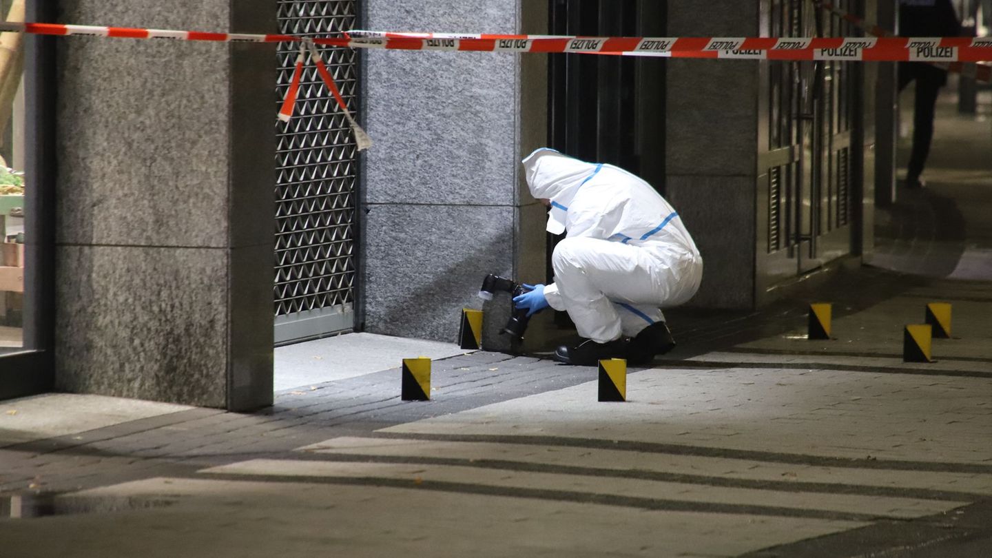Polizeieinsatz: Wieder Schüsse auf Uhrengeschäft in der Kölner Innenstadt