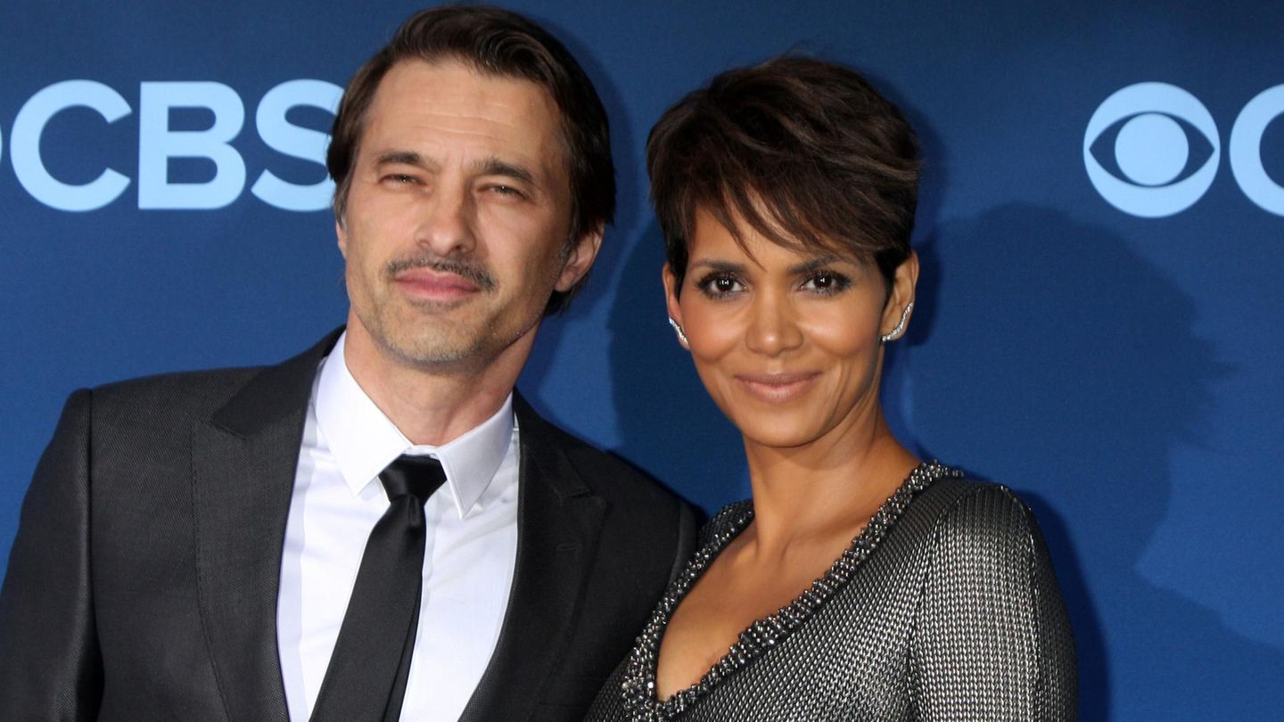 Halle Berry's ex-husband Olivier Martinez storms out of the courtroom