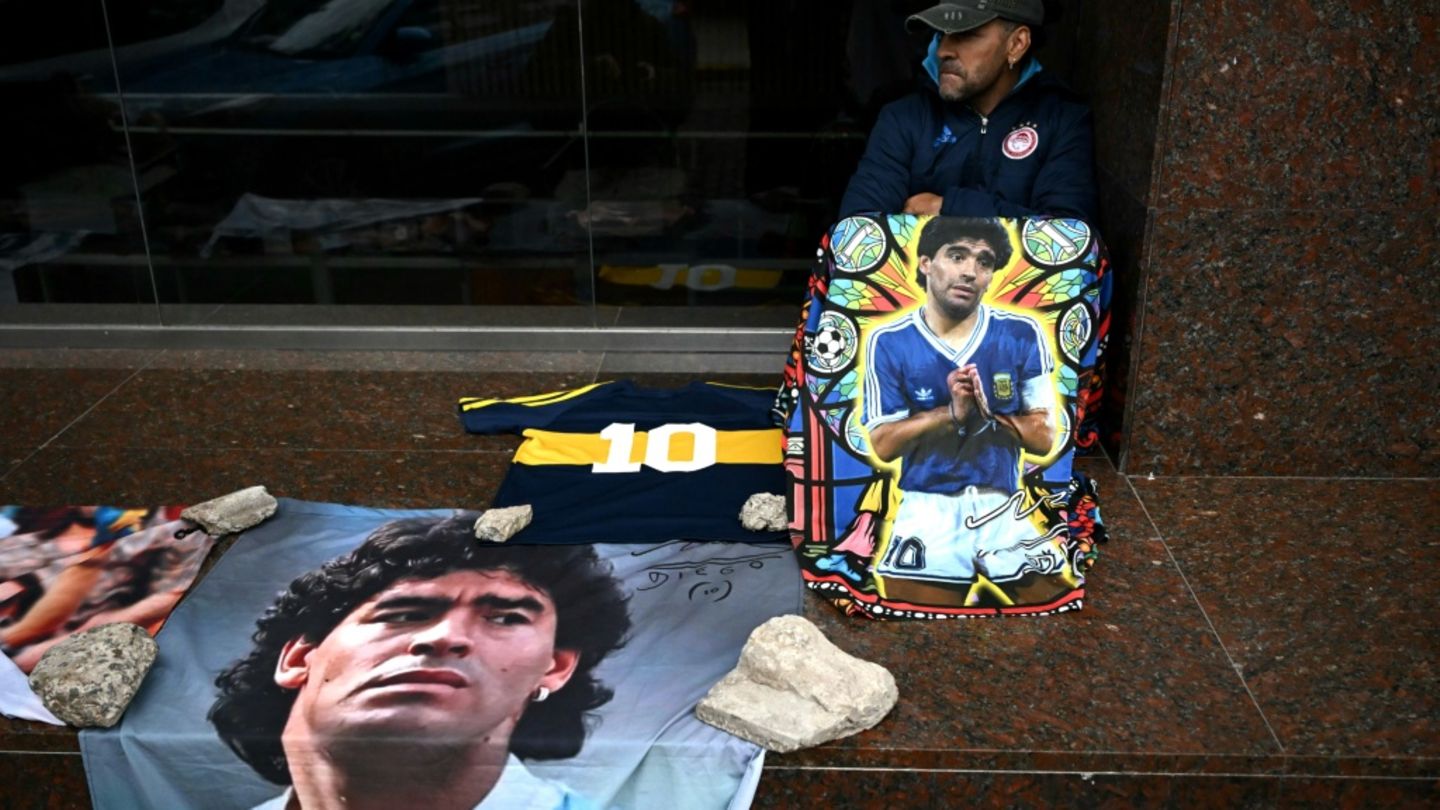 Verteidiger von Maradonas ehemaligem Leibarzt fordern Freispruch