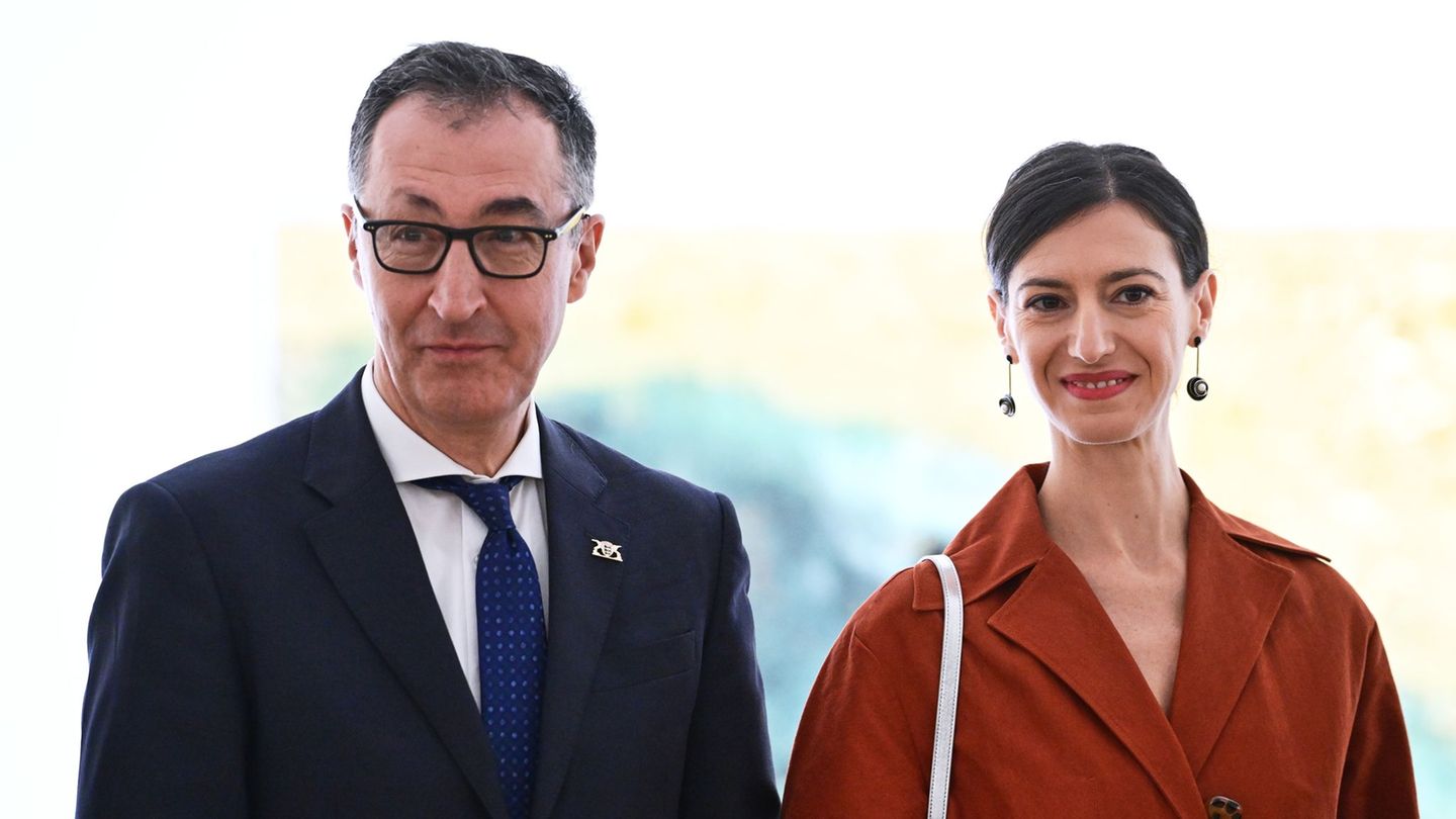 Ministerpräsidentenalltag: Özdemirs Feierabend-Fimmel - und was seine Frau davon hält