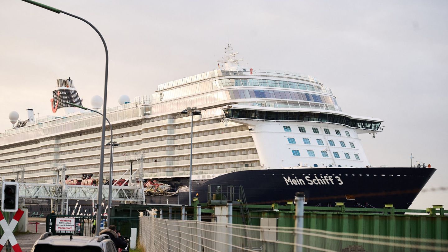 Zusammenstoß in Bremerhaven: Unfall von Kreuzfahrtschiff: Polizei ermittelt gegen Kapitän