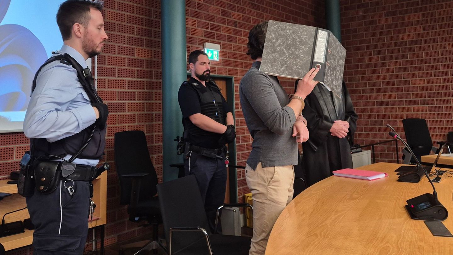 Zeugnisse im Internet bestellt: Lügengerüst bringt falschen Schönheitsarzt ins Gefängnis