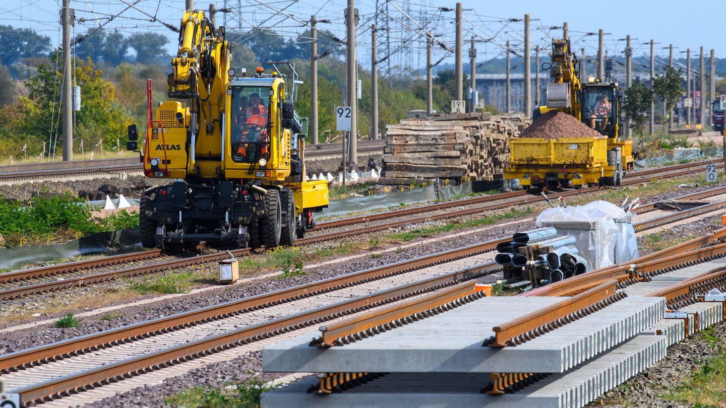 Bahn: Rechnungshof sieht Fehlentwicklungen bei Bahn-Sanierungen
