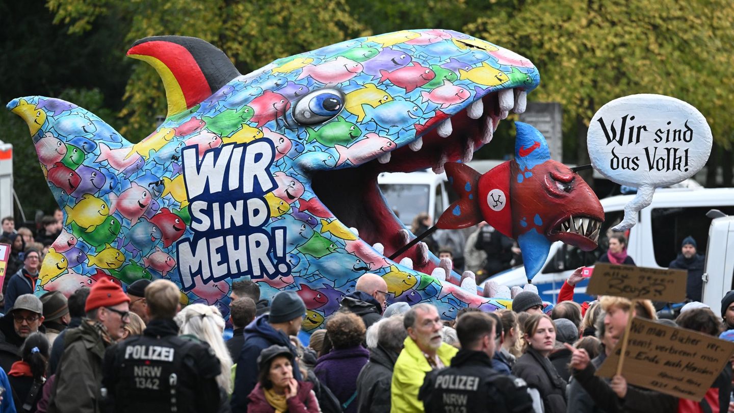 Kulturdemonstration: Düsseldorfer Kulturszene protestiert gegen AfD-Auftritt