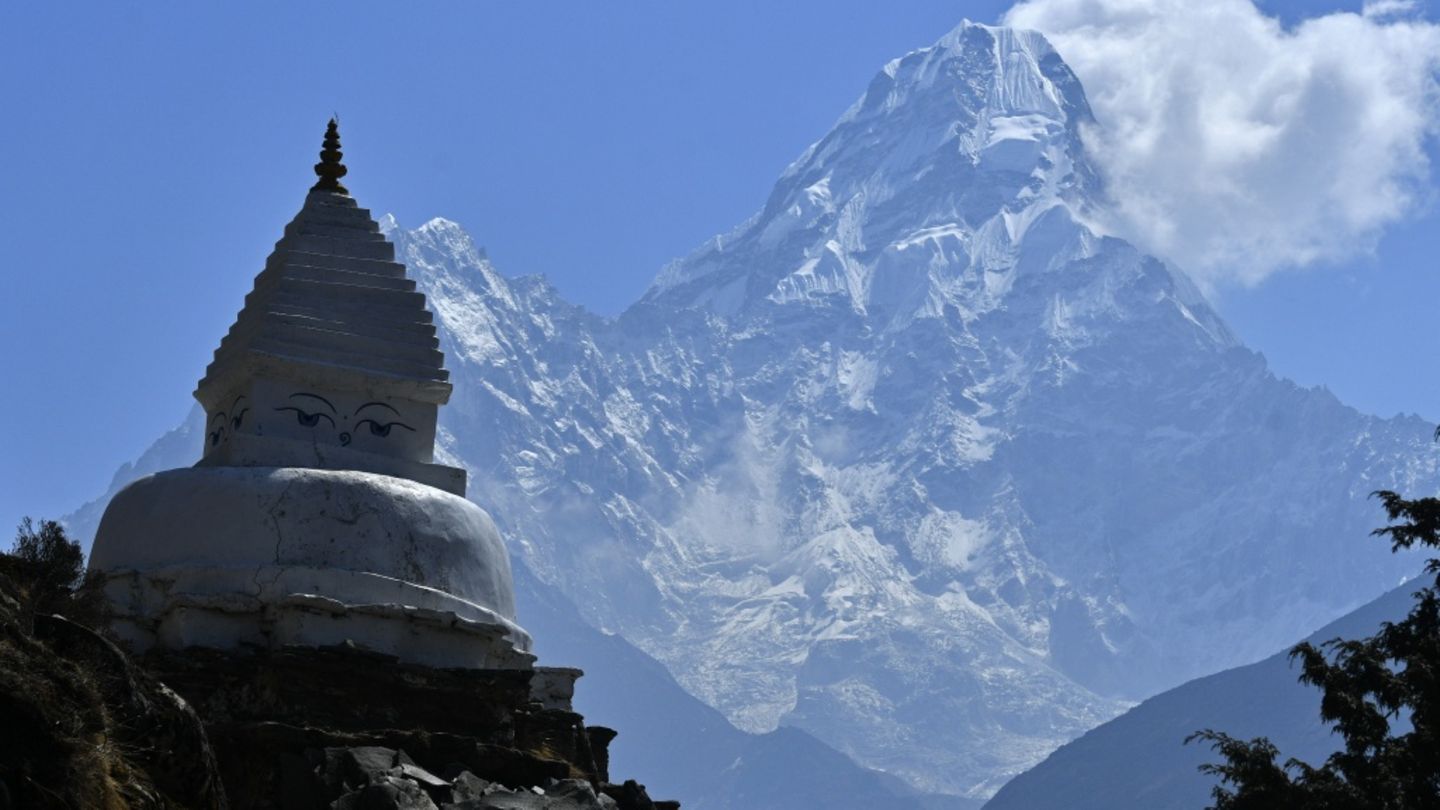 Deutscher Bergsteiger stirbt bei 1500-Meter-Sturz im Himalaya