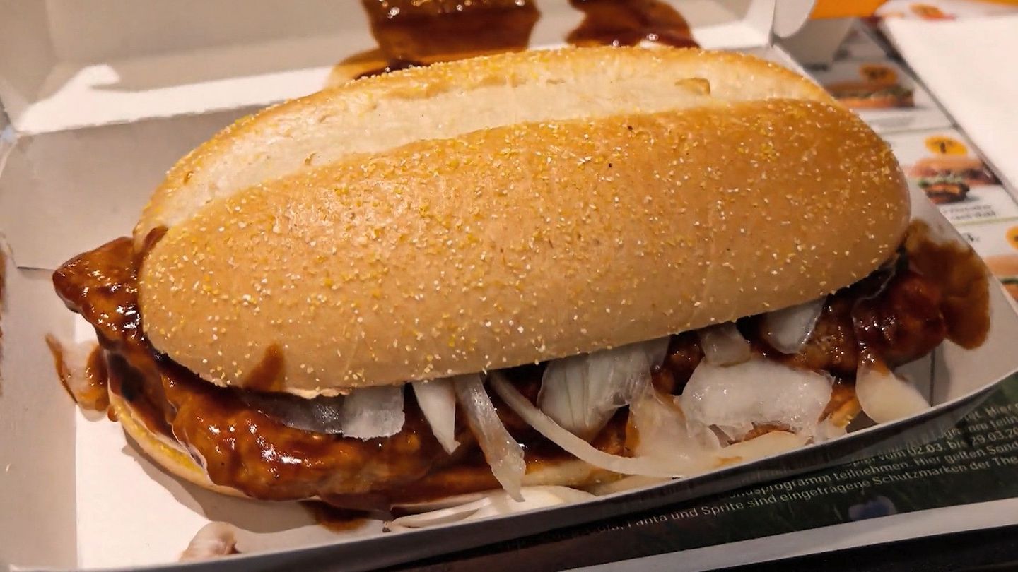 A dark day for McRib fans: Today marks the end of the cult burger