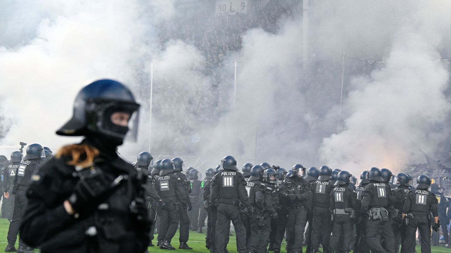 Krawall-Derby im DFB-Pokal: FCK akzeptiert Urteil nach Krawallen von Mannheim