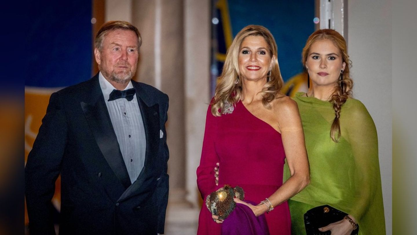 Gala in Den Haag: Royaler Auftritt: Máxima trägt bekannte Robe, Amalia kommt in Mango