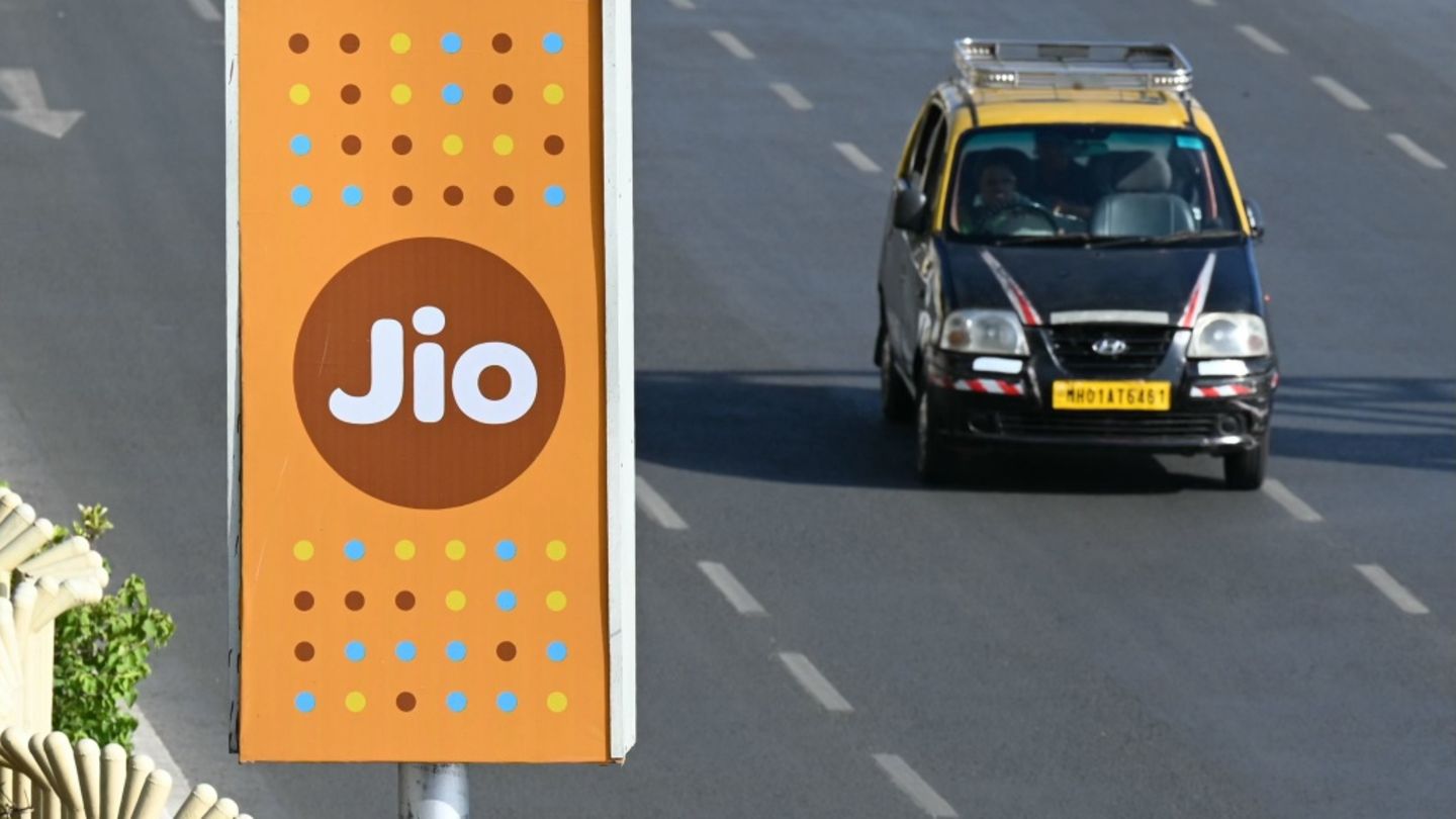 Indien: Mobilfunkunternehmen Jio legt nach Rekordbörsengang Kurssprung hin