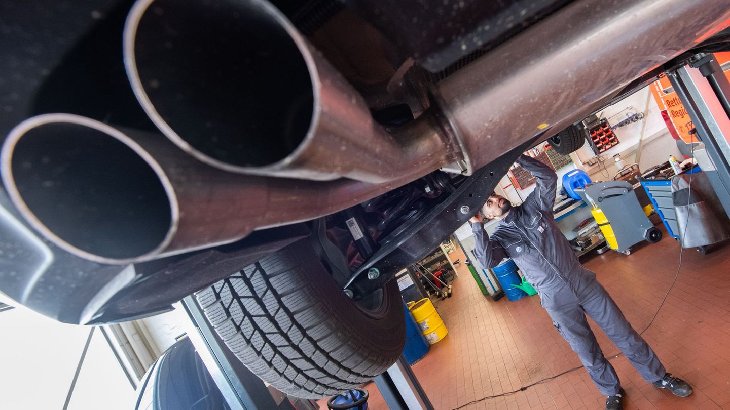 Teure Teile, teure Mechaniker: Versicherer: Autoreparaturkosten schießen in die Höhe