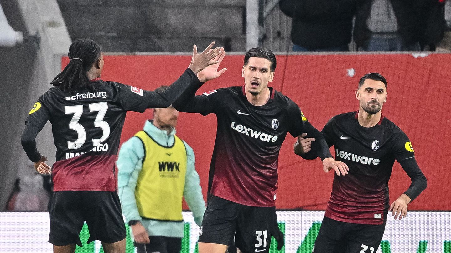 Heimpleite nach sieben Monaten: Zwei Jokertore lassen SC Freiburg beim FC Augsburg jubeln