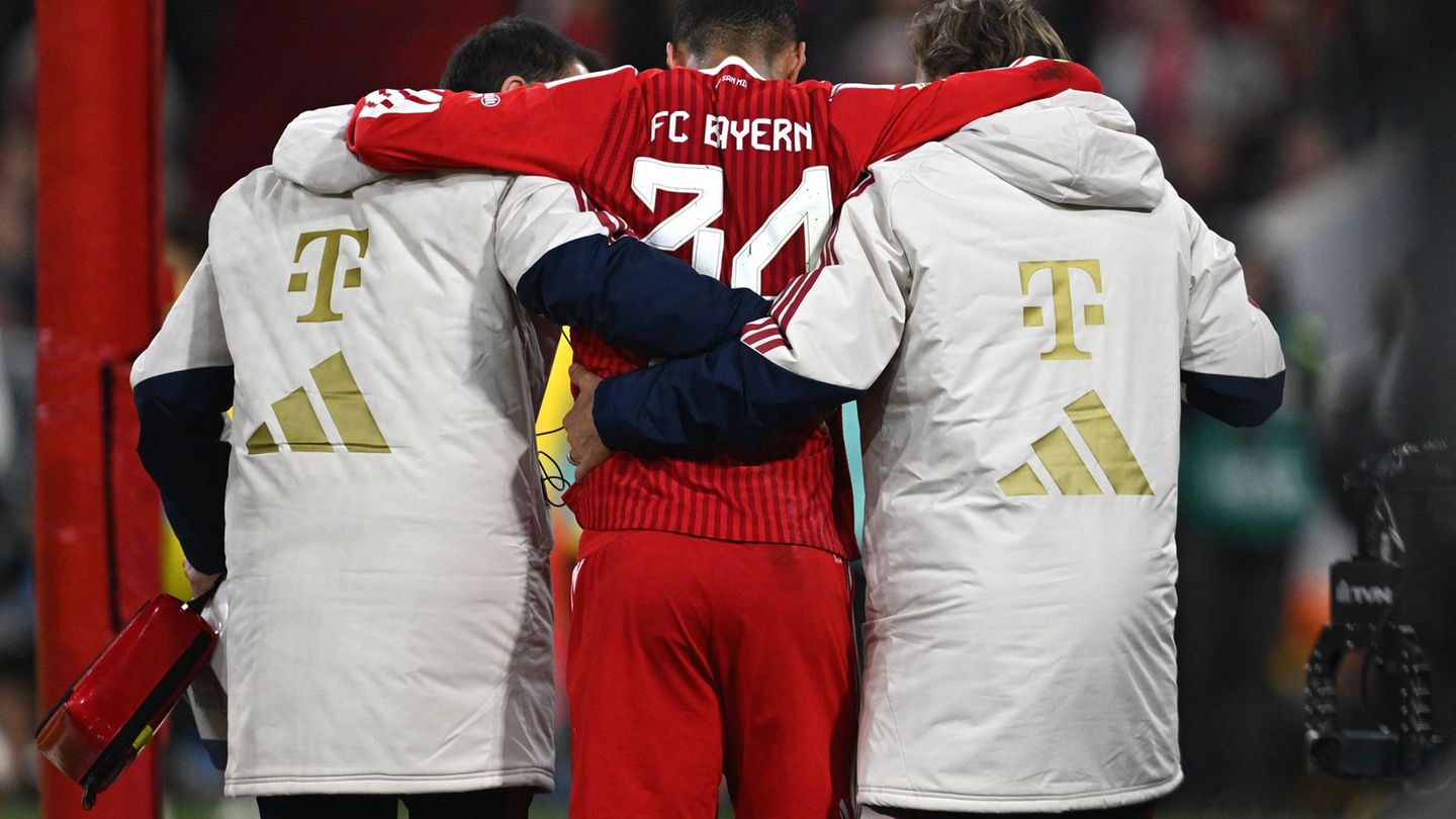 Fußball-Bundesliga: Bitter für Bayern: Saibari und Gnabry verletzt vom Platz