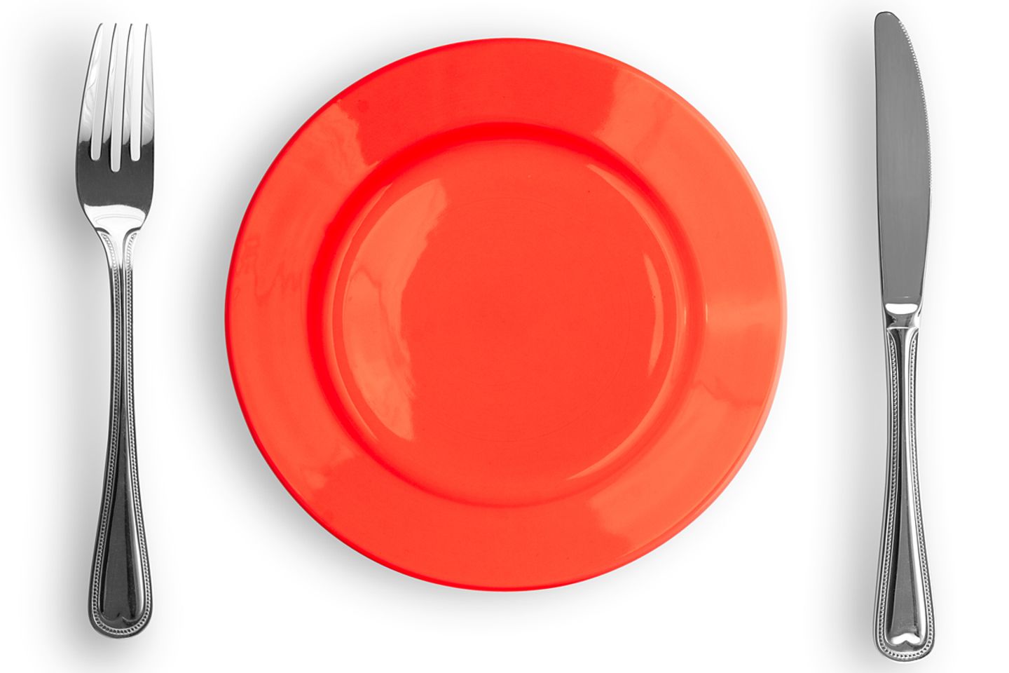 Farblehre der Oxford-Wissenschaftler: Wer weniger essen will, sollte einen roten Teller wählen.