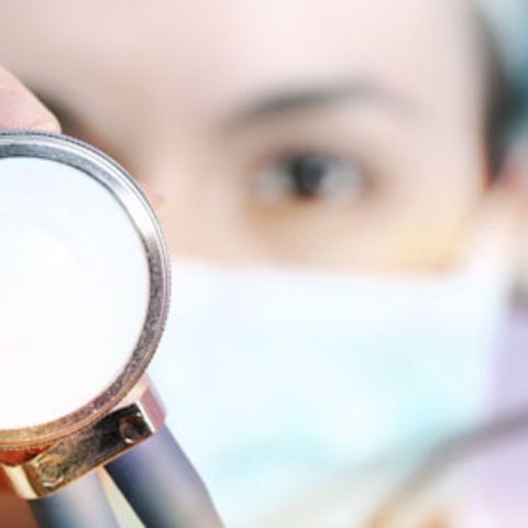 Welchen Einfluss hat die Industrie auf Ärzte? Die Pharmaindustrie verspricht die Einführung eines freiwilligen Index.