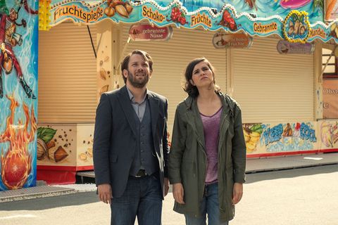 Lessing (Christian Ulmen) und Kira Dorn (Nora Tschirner) ermitteln auch auf einem Rummelplatz