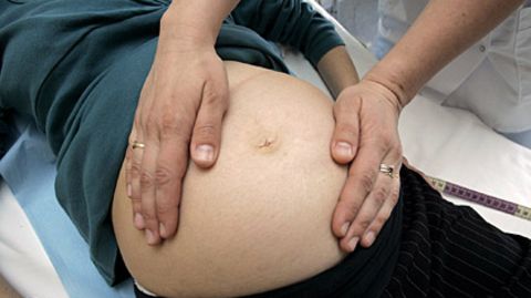 Hebammen betreuen Frauen während der Schwangerschaft - bis hin zum Ende der Stillzeit