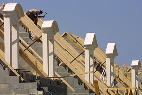 Der Hausbau will gut geplant sein, vor allem die Wahl des Bauträgers ist wichtig