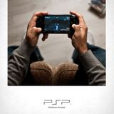 Nicht untragbar: 2004 brachte Sony mit der Playstation Portable, kurz PSP, seine erste eigene Mitnehm-Konsole heraus.