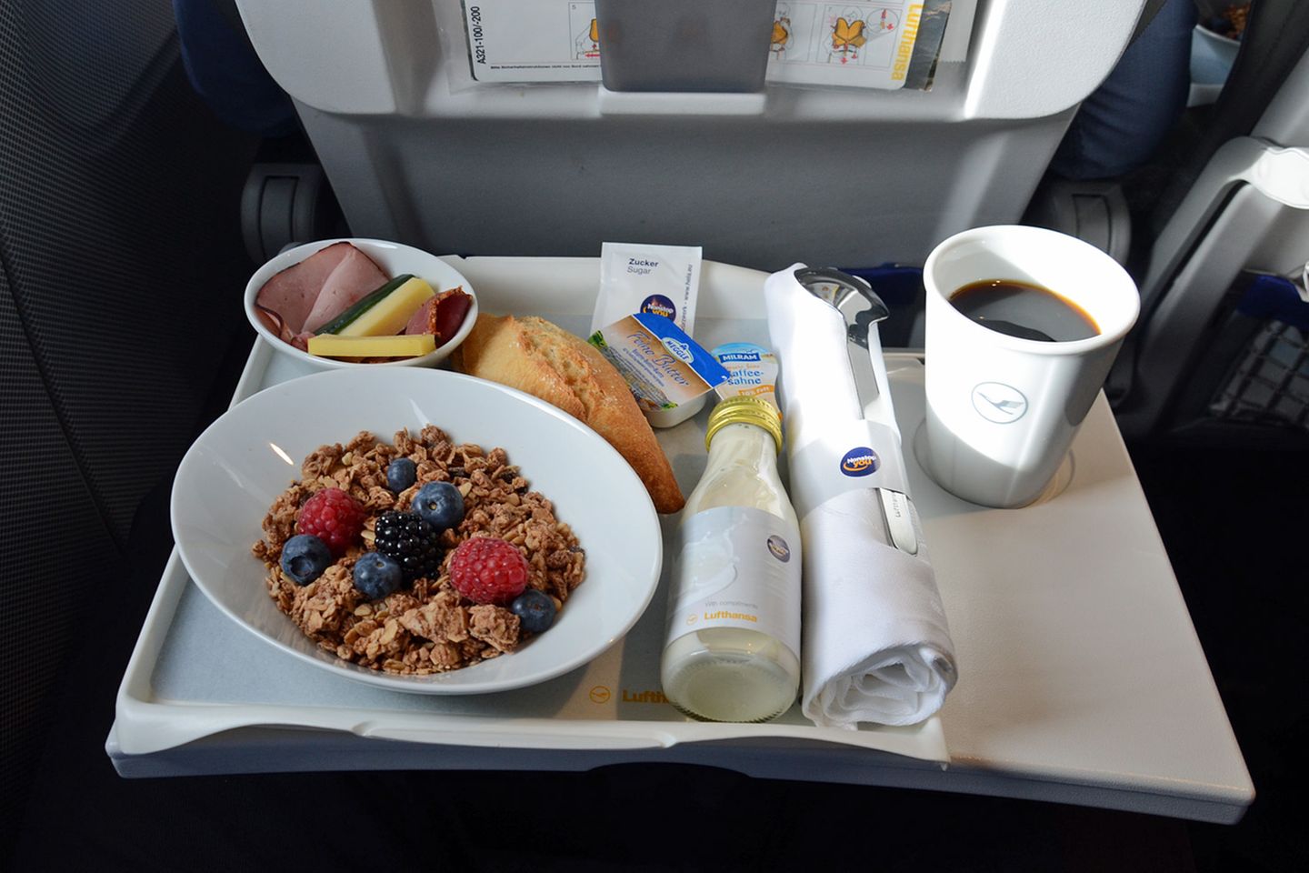 Lufthansa, Business Class: Flug Hamburg - Frankfurt