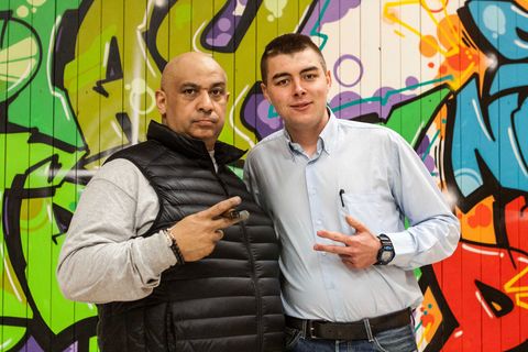 Cope2, Graffiti-Legende aus New York, liebt kubanische Zigarren. Mike, Klient bei Come in, hat Erfahrung mit härteren Drogen.