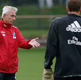 Für die 2. Liga reicht es, wenn Bert van Marwijk nur einmal am Tag trainiert    Es sei egal, wie oft man trainiere, sagte Bert van Marwijk vor dem Spiel gegen die TSG Hoffenheim. Wichtig sei die Qualität der Übungseinheiten. Für Arminia Bielefeld wird die wohl noch ausreichen.