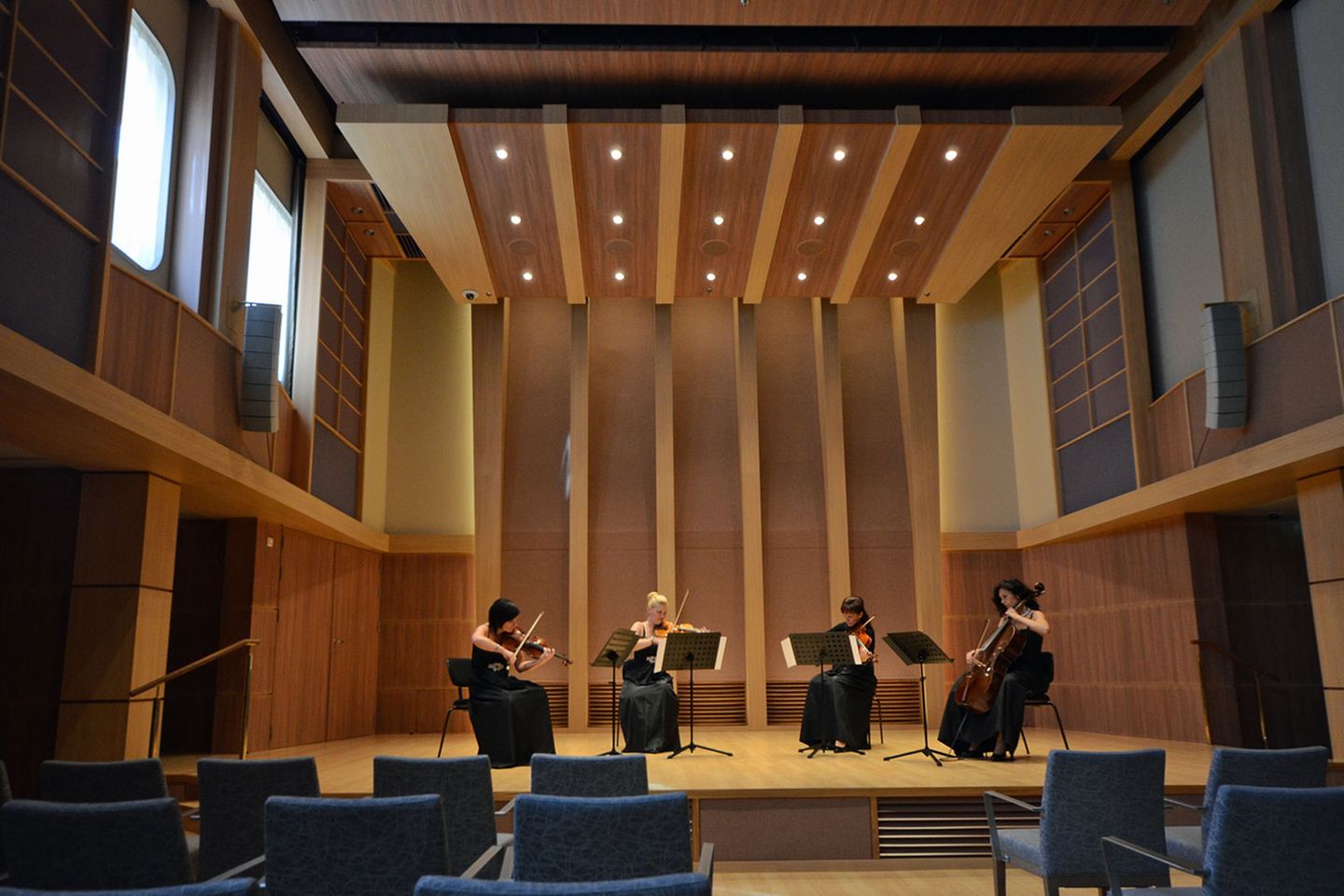 Konzertsaal statt Kletterwand: Ein Ort des Zurückziehens dürfte das Klanghaus werden, eine schwimmende Philharmonie für Kammermusik mit 300 Sitzplätzen und hervorragender Akustik.