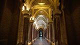 Der Palácio de Monserrate war lange die Sommerresidenz des portugisieschen Hofes. Gebaut 1858, ist er wegen seiner orientalischen Verzierungen ein Musterbeispiel für die Märchenromantik in Sintra