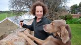 Justin McNamee hat auf Weingütern in Kalifornien und Frankreich sein Handwerk gelernt und am Rand des Onkaparinga River National Park eine Farm aus dem Jahre 1853 übernommen. Er produziert in McLaren Vale "Weine, die die Region ausdrücken", wie er sagt