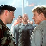 Doch er konnte auch anders: In dem Film "Die letzte Festung" spielte er Colonel Winter, den Leiter eines Militärgefängnisses. An seiner Seite: Robert Redford.