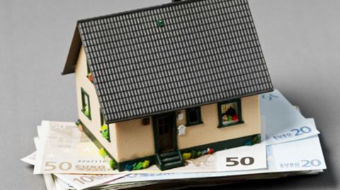 Kostet im Zweifel viel Geld, lohnt sich aber: die energetische Gebäudesanierung