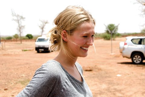 "Meine Reise war etwas ganz Neues für mich. Ich kannte die Kultur nicht, ich wusste nicht, was mich erwartet. Ich wollte gern etwas Neues sehen und aufwachen. Ich wollte sehen, wie die Welt eigentlich ist. Ich musste nie um einen Job kämpfen. Die Menschen in Burkina Faso kämpfen jeden Tag. Das hat mich sehr beeindruckt."