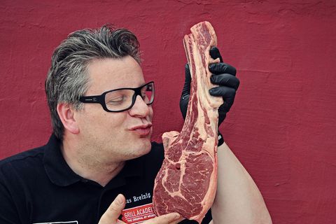 Profikoch und Grillmeister Klaus Breinig liebt Fleisch und spendiert ihm daher stets würdige Beilagen.