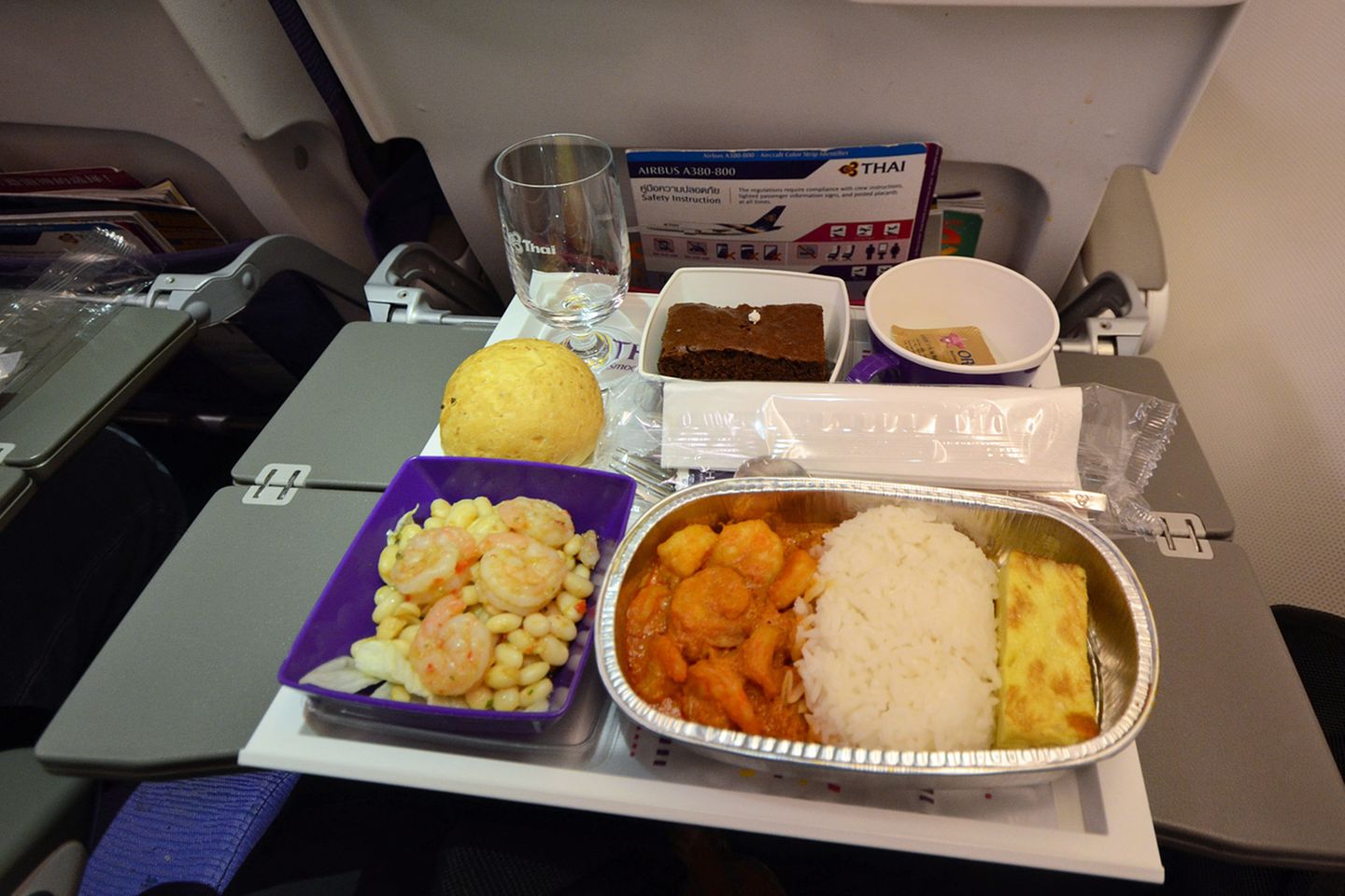 Thai Airways, Economy Class: Flug Bangkok - Frankfurt