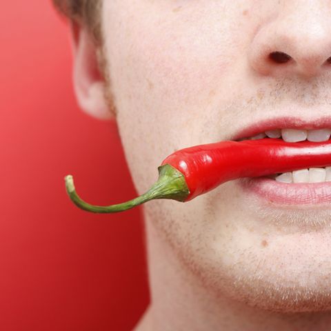 Was hilft gegen eine Überdosis Chili-Schärfe? An der Hochschule Fulda wurde das wirkungsvollste Gegenmittel gefunden.