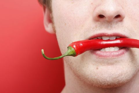 Was hilft gegen eine Überdosis Chili-Schärfe? An der Hochschule Fulda wurde das wirkungsvollste Gegenmittel gefunden.