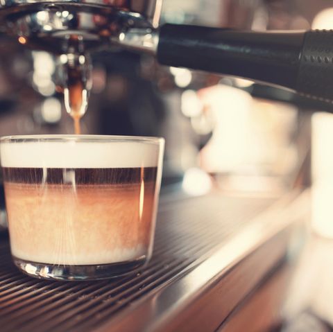 Was das ist, weiß inzwischen jeder: ein Latte macchiato. Bei der richtigen Aussprache hingegen hapert es oft. Es heißt nicht "Latte matschato" oder "Latte macchiato", sondern "Latte makkiato".