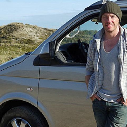 Volkswagen T5 California Comfort: Vom Festival zum Surfstrand im Luxus-Camper