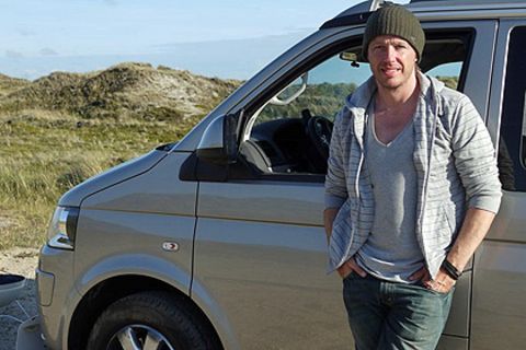 Volkswagen T5 California Comfort: Vom Festival zum Surfstrand im Luxus-Camper