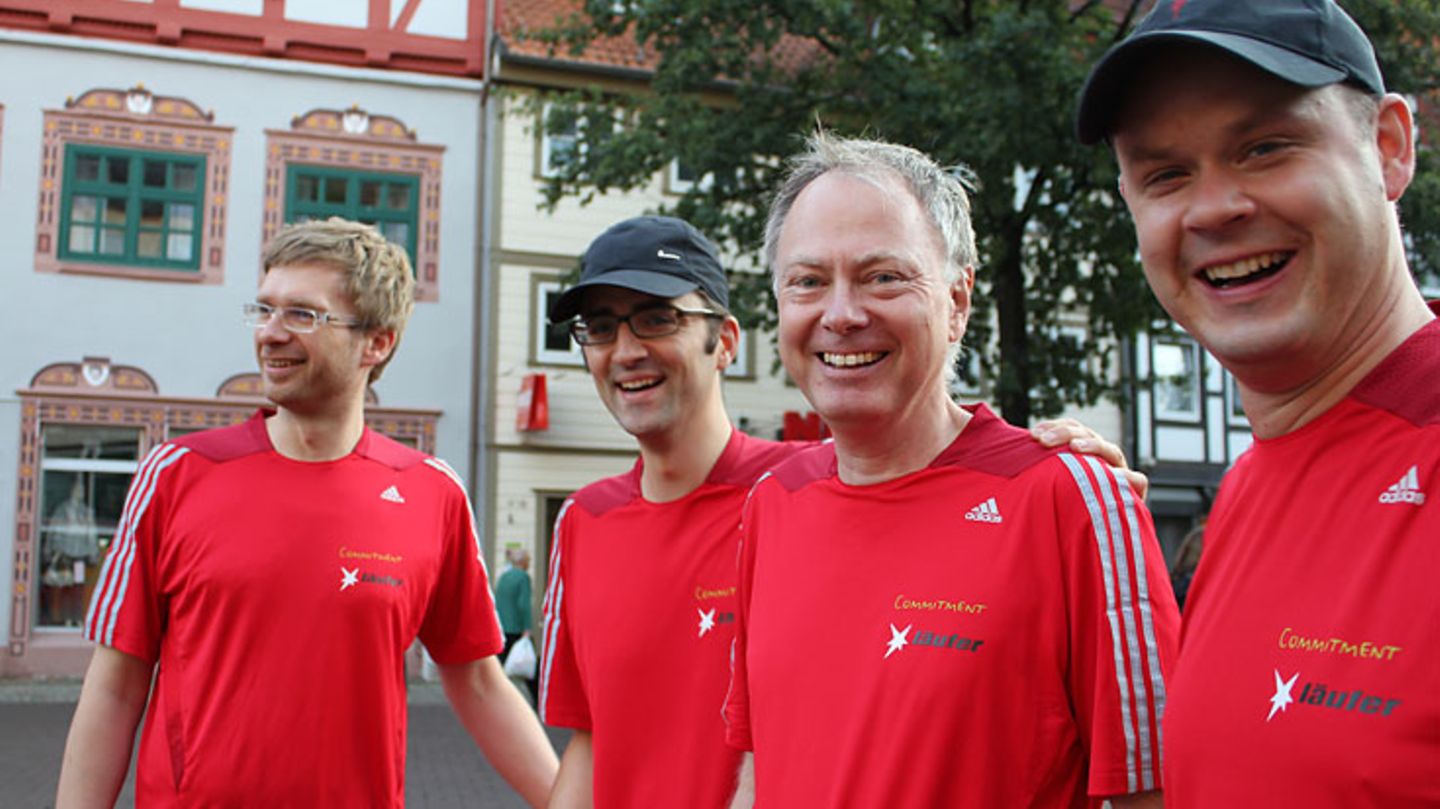 Die sternläufer mit der Startnummer 23 von links nach rechts: Sebastian Pfotenhauer, Michael Genova, Till Bartels und Björn Holm