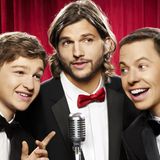 "Jake Harper" alias Angus T. Jones (l.) spielte zusammen mit Ashton Kutcher und Jon Cryer in der US-Serie "Two And A Half Men" mit. Vor einem Jahr stieg er aus der Sitcom aus. In einem Interview mit einem US-TV-Sender sagte er jetzt: "Ich bitte euch, schaut euch diese Drecksshow nicht an". Dabei hat ihn die Roll reich und berühmt gemacht.