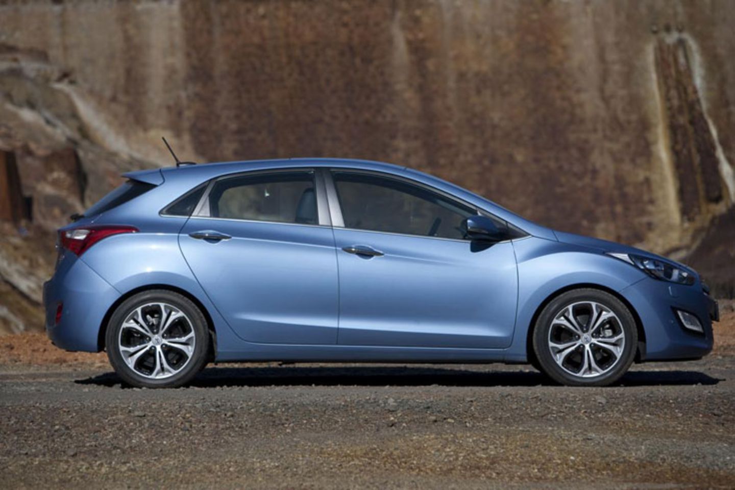 Wie für alle Pkw-Modelle gewährt Hyundai auch für den i30 eine fünfjährige Garantie ohne Kilometerbegrenzung auf das gesamte Fahrzeug