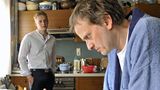 "Weil sie böse sind", "Tatort"-Folge: 751, Jahr: 2010  Das Gute siegt immer. Irgendwie. So der Deal, der Fernsehzuschauer und Fernsehmacher für lange Zeit aneinanderband. Doch was, wenn der Abspann läuft und das Böse seinen Willen bekommen hat? "Weil sie böse sind" versucht sich nicht mit Psychologisierungen - und vertauscht die Rollen von Opfer und Täter geschickt. Matthias Schweighöfer brilliert in seiner Rolle als sadistischer Spross einer Adelsfamilie. Als sein Vater ermordert wird, freut er sich, stiftet den Mörder gar an, auch den Rest seiner verhassten Familie umzubringen. Warum? Weil sie böse sind. Und wir Zuschauer gruseln uns vor uns selbst, weil er ja irgendwie recht hat. Und sympathisieren plötzlich mit einem Mörder, der der Netteste in diesem perfiden Spiel ist.