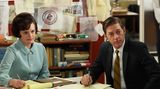 Früher räumte "Mad Men" bei den Emmys regelmäßig im großen Stil ab. Doch im vergangenen Jahr ging die Serie trotz 17 Nominierungen leer aus. Ist die Ära dieser großartigen Serie um eine Werbeagentur in den 60er Jahren vorbei? Fakt ist, dass auch die sechste Staffel, die in diesem Frühjahr beim Kabelsender AMC ausgestrahlt wurde, nach wie vor auf gute Resonanz stößt. Die Nominierungen in den wichtigsten Kategorien "Outstanding Drama" sowie für die beste Hauptdarstellerin (Elisabeth Moss, Foto), bester Hauptdarsteller (Jon Hamm) und beste Nebendarstellerin (Christina Hendricks) sprechen für sich.